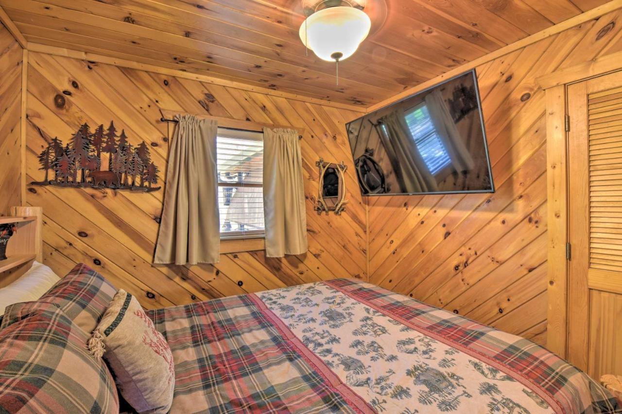 Helen Cabin With Deck And Hot Tub Less Than Half Mi To Main St Extérieur photo