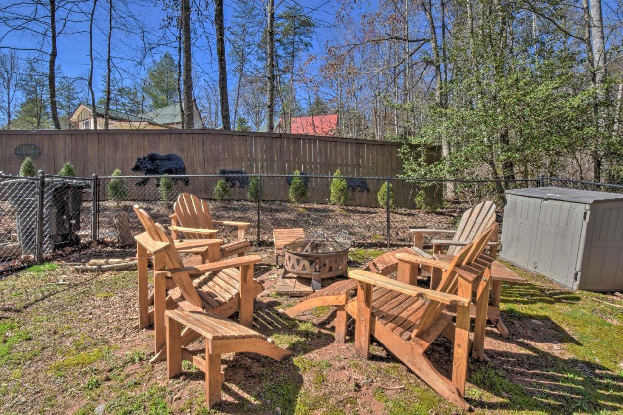 Helen Cabin With Deck And Hot Tub Less Than Half Mi To Main St Extérieur photo
