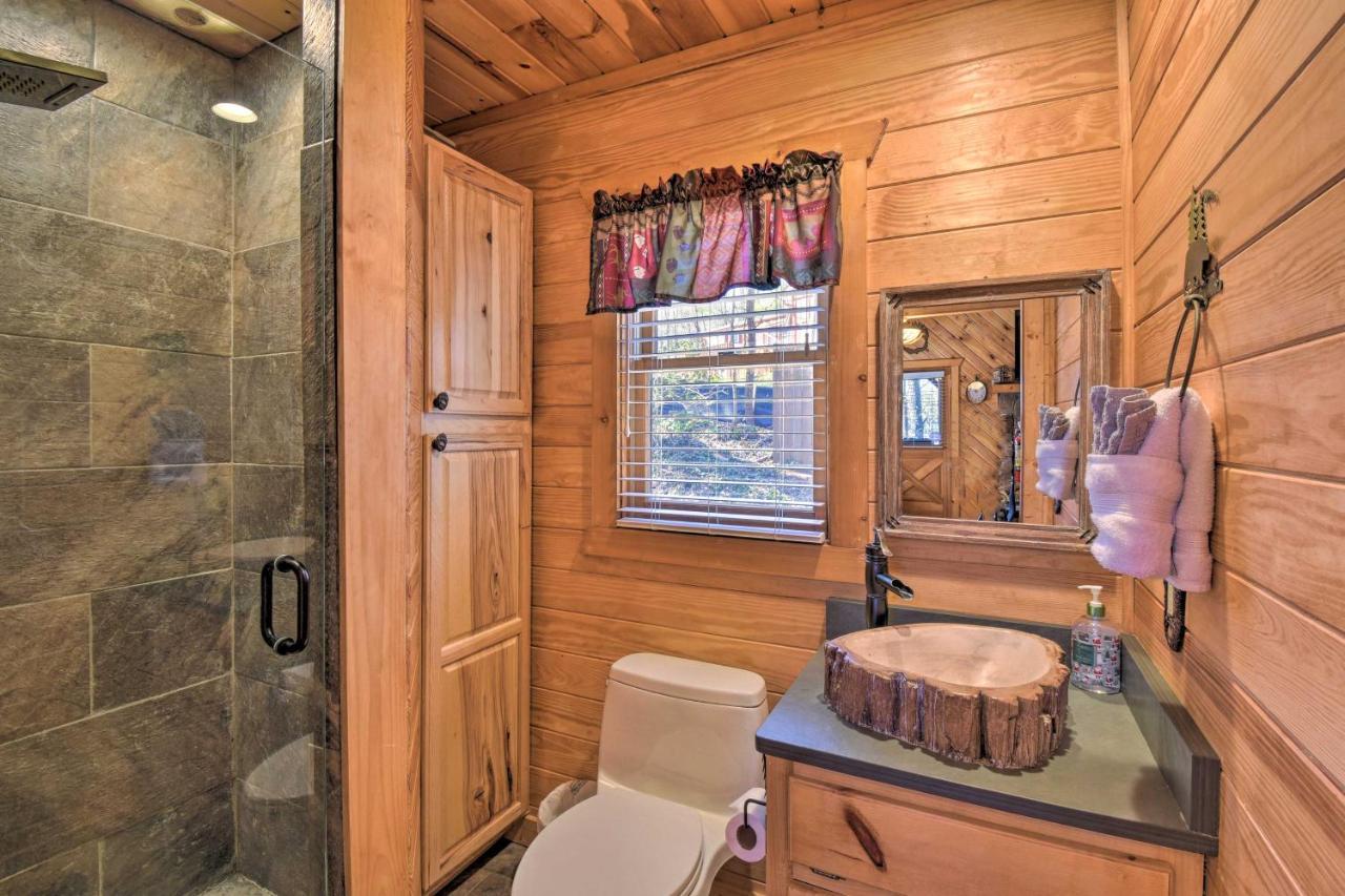 Helen Cabin With Deck And Hot Tub Less Than Half Mi To Main St Extérieur photo