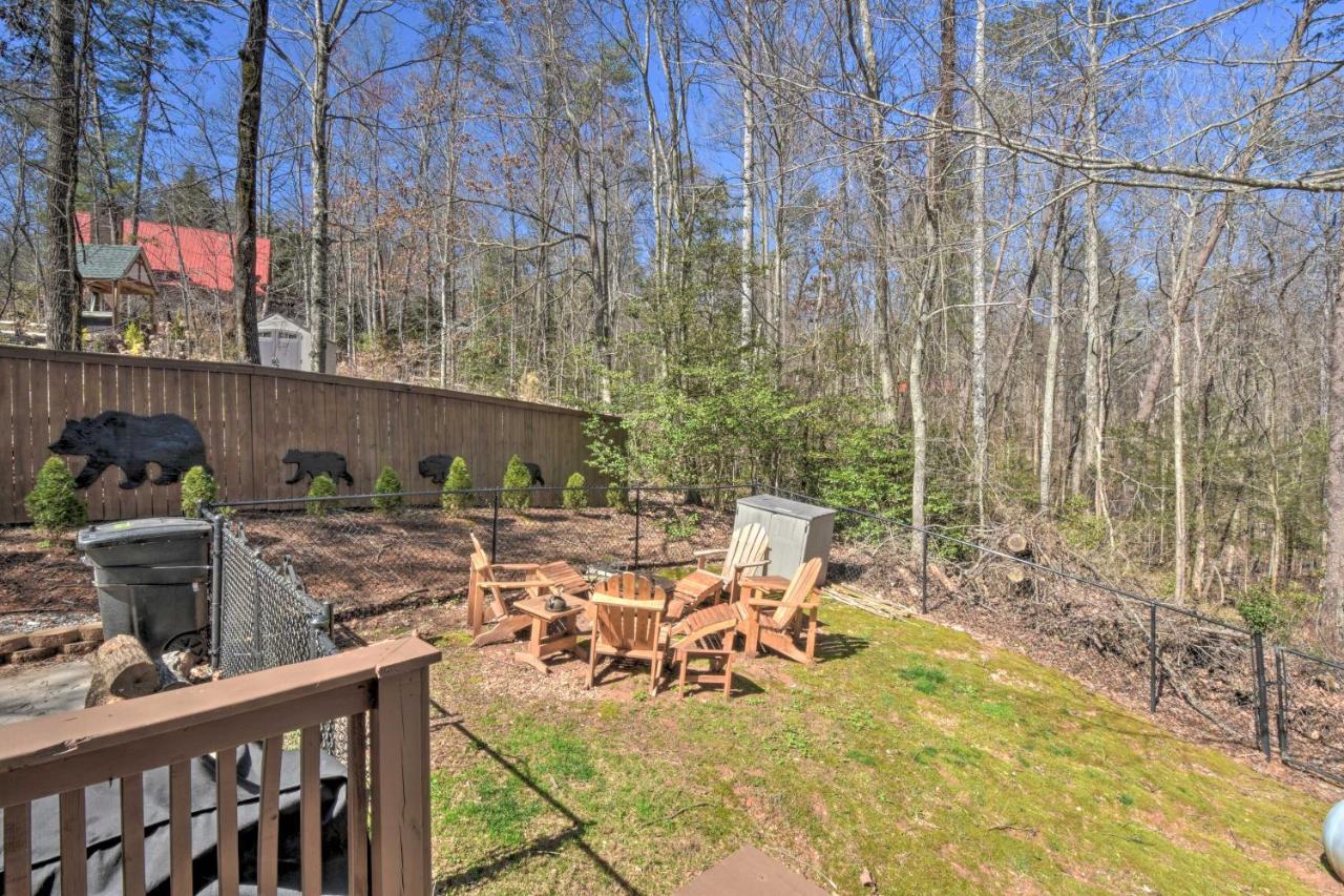 Helen Cabin With Deck And Hot Tub Less Than Half Mi To Main St Extérieur photo